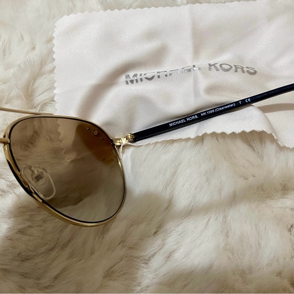 Like New Ladies Michael Kors Aviator Clearwater Sunglasses - Picture 3 of 10